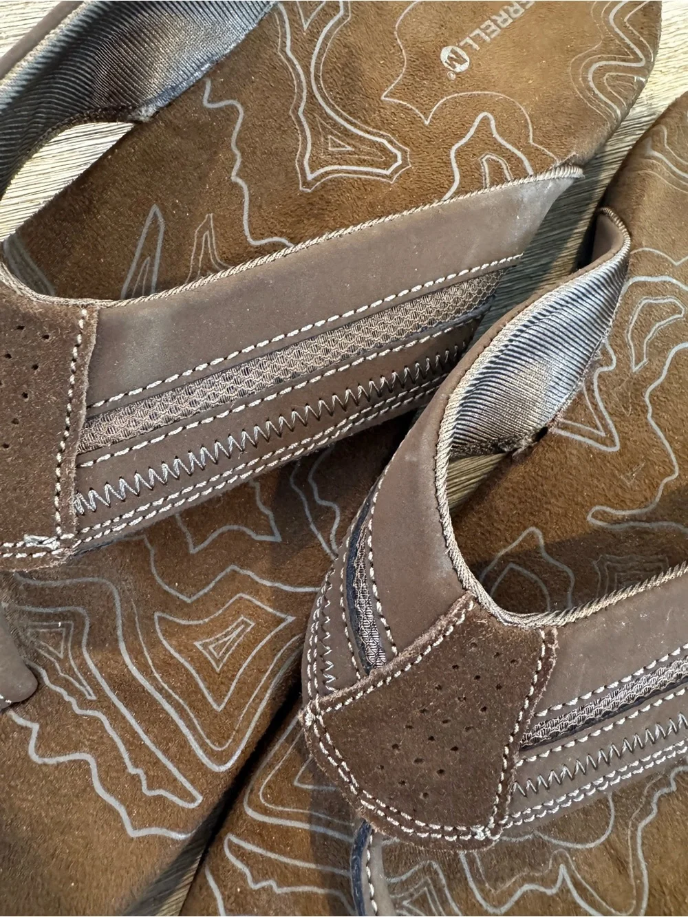 Merrell Men’s Air Cushion Leather Flip Flops Brown Comfort Sandals Size 14 NWOT